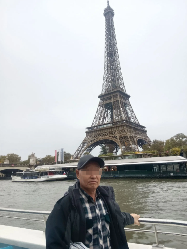 老辈子拍照，为啥让巴黎旅游变成了村口打卡